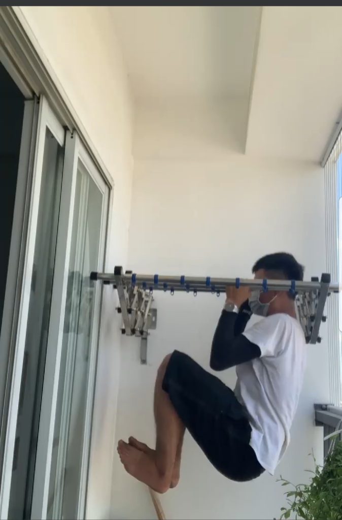Demo cửa nhôm kính