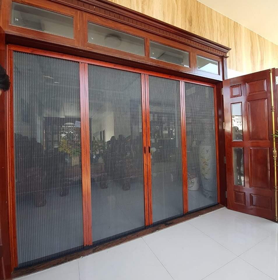 Demo cửa nhôm kính