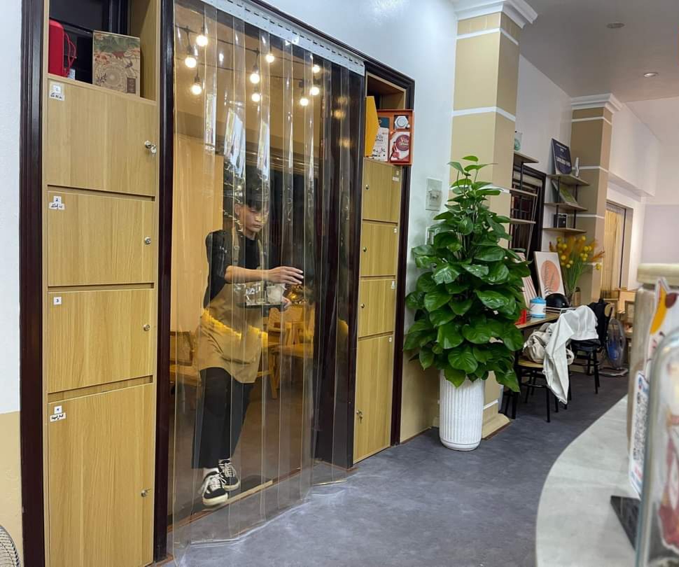 Demo cửa nhôm kính