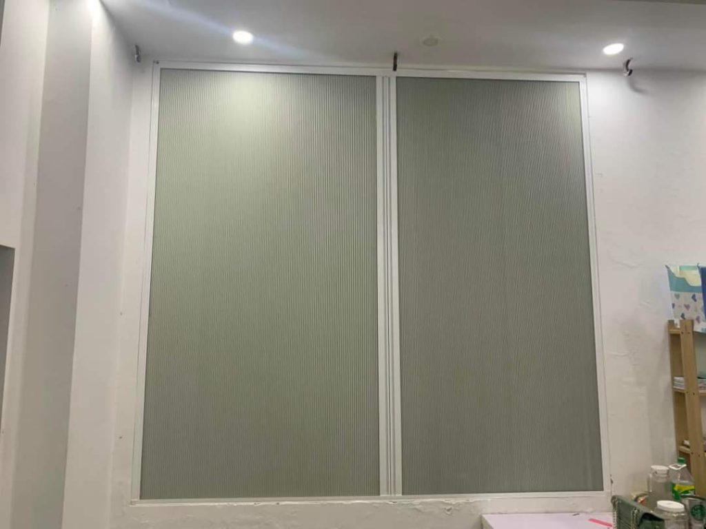 Demo cửa nhôm kính