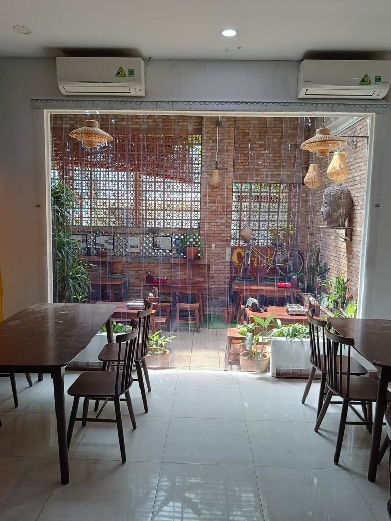 Demo cửa nhôm kính