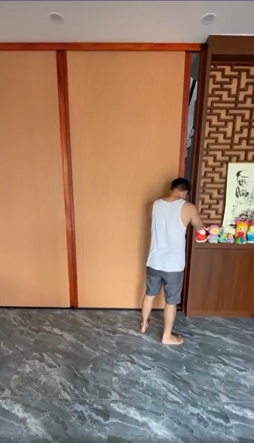 Demo cửa nhôm kính