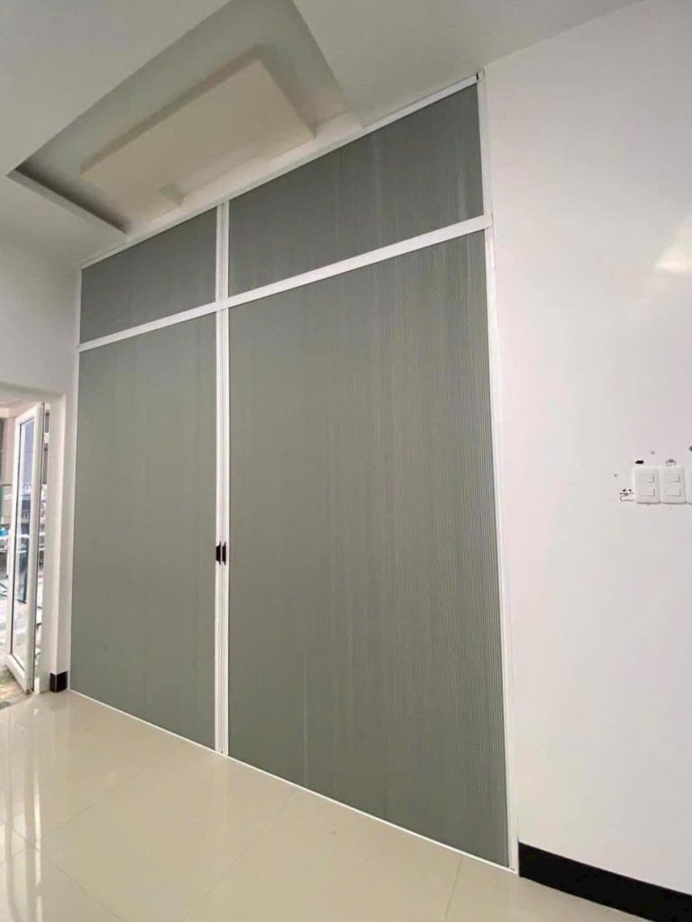 Demo cửa nhôm kính